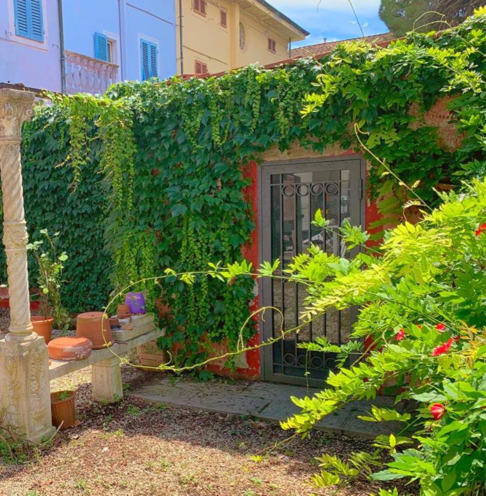 La Villa Dell'Orologio Санта-Кроче-суль-Арно Экстерьер фото